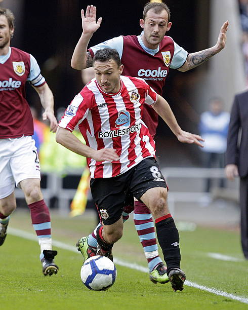 中的偶像與 中的偶像與