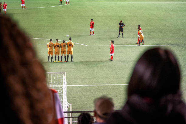 不怕做硬骨 不怕做硬骨